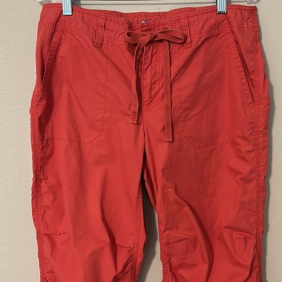 IZod red utility pants. Women’s size 10, can be worn as pants or Capri. Retro! - Picture 2 of 11